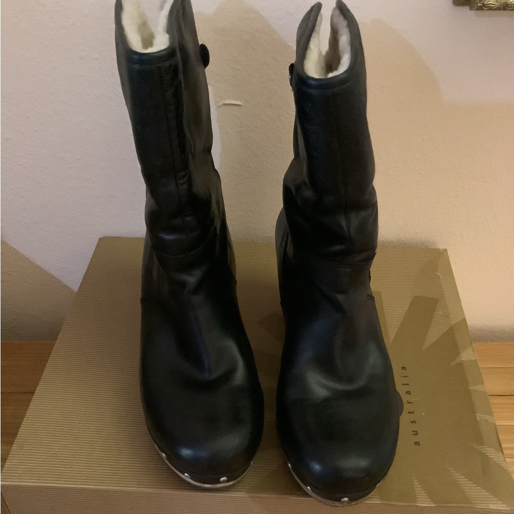 UGG Lynnea Shearling clog boots, size 7, in original box